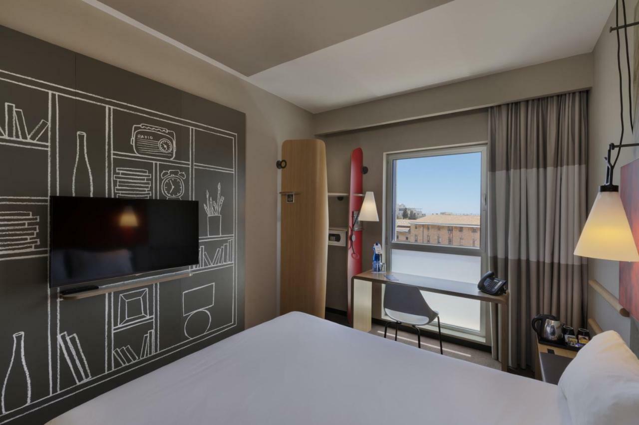 Hotel Ibis Center - An Accorhotels Brand 3*