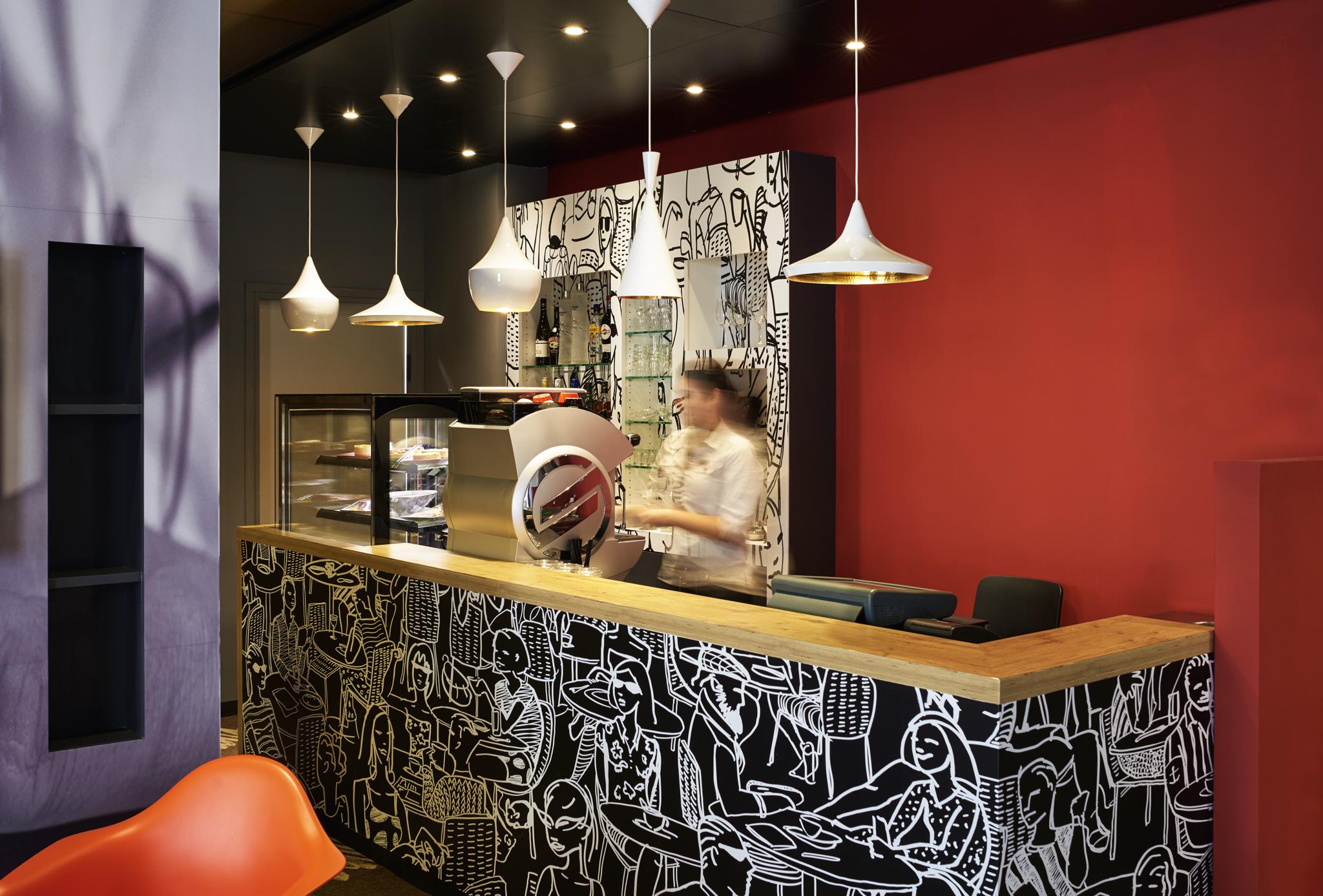 Hotel Ibis City Center 3*