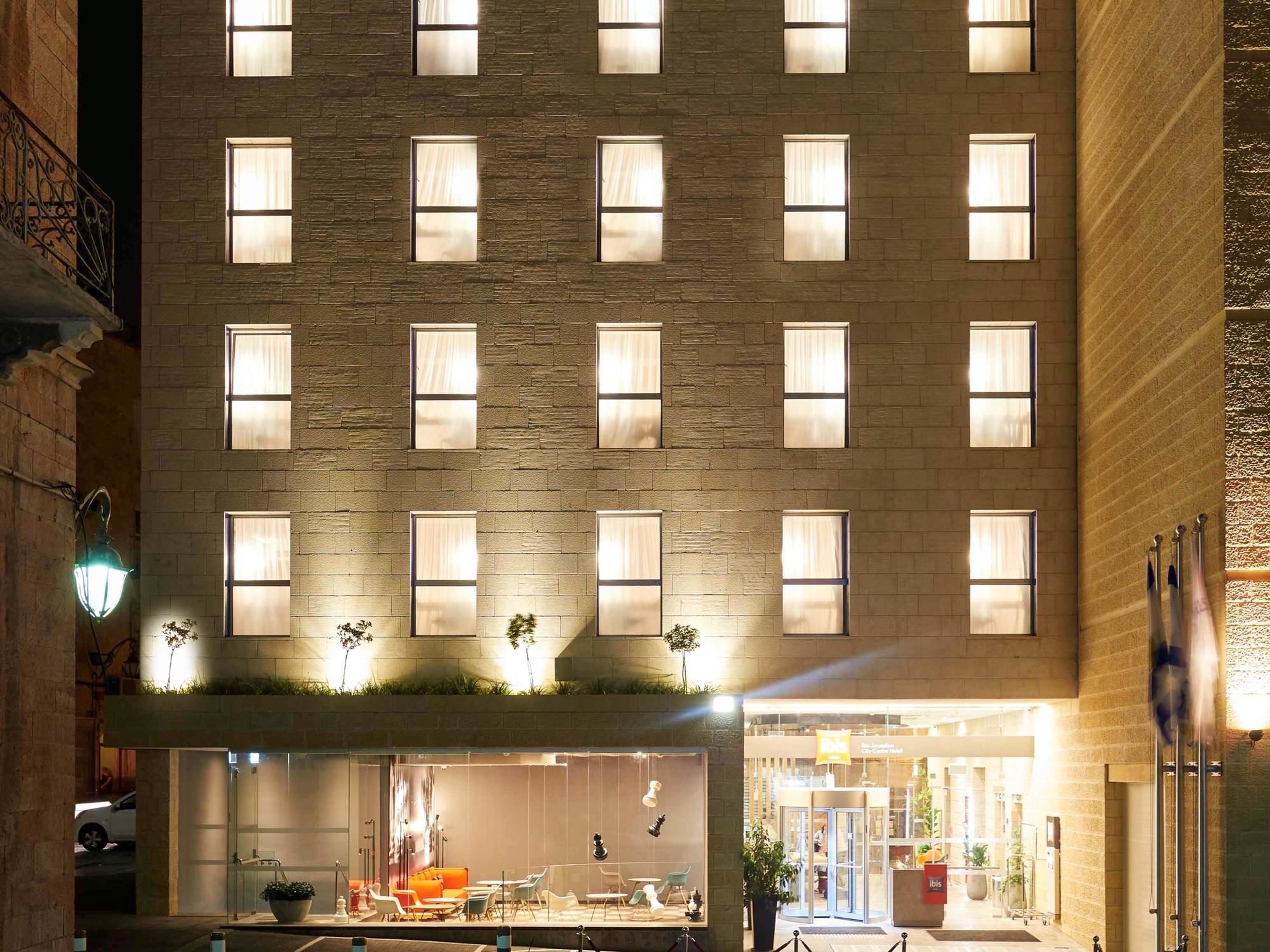 Ibis City Center 3*